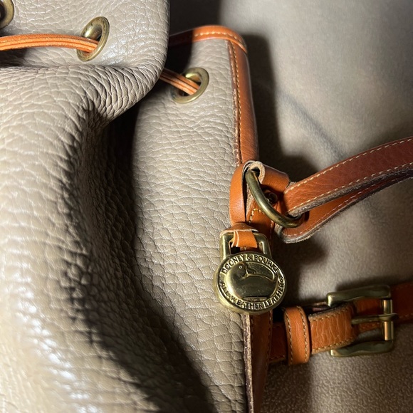 Dooney & Bourke olive green Vintage handbag - Picture 8 of 8